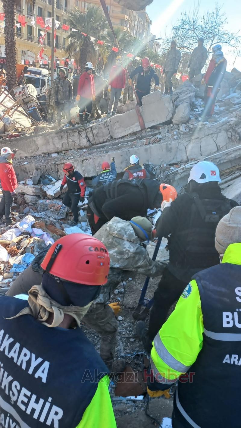 Büyükşehir Belediyesi tüm ekipleriyle afet bölgesinde 