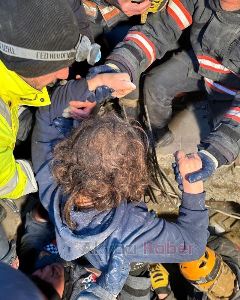 Sakarya'dan 1219 kişi deprem bölgesinde görev yapıyor