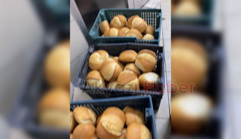 Fırındaki tüm ekmekleri satın alıp demremzedelere yolladı