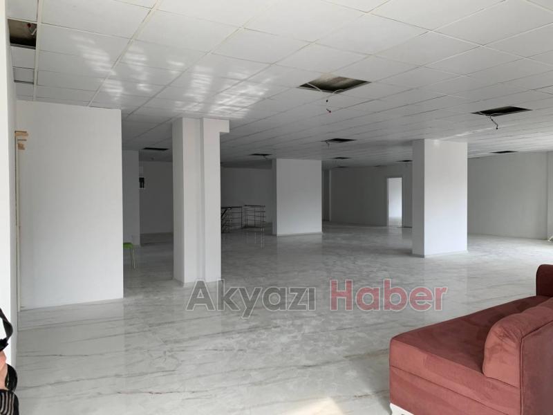 Akyazı'nın beklediği mağaza açılışa çok az kaldı