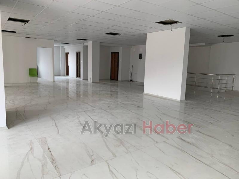 Akyazı'nın beklediği mağaza açılışa çok az kaldı