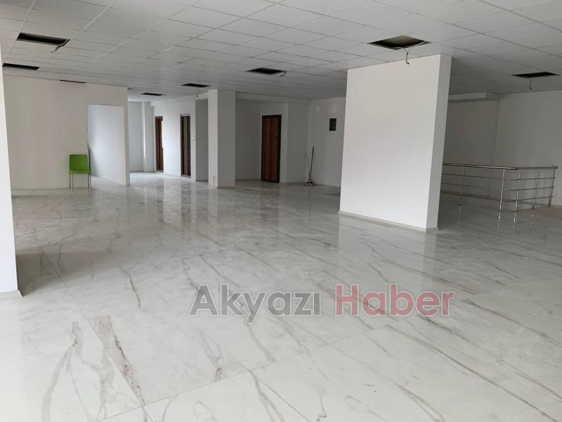 Akyazı'nın beklediği mağaza açılışa çok az kaldı