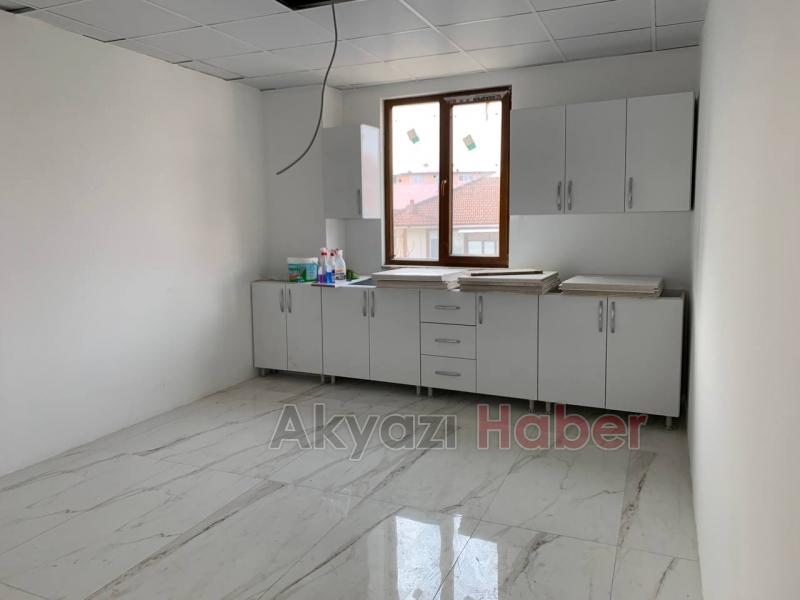 Akyazı'nın beklediği mağaza açılışa çok az kaldı