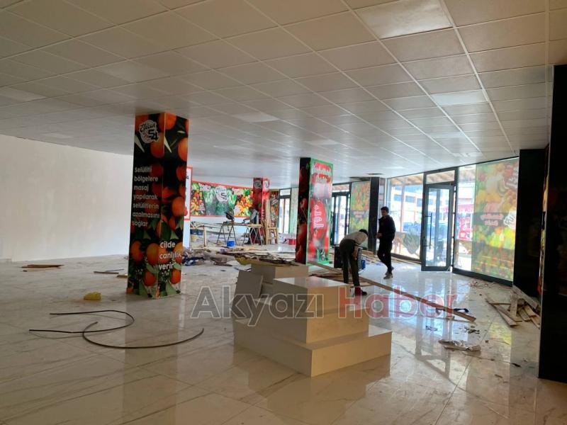 Akyazı'nın beklediği mağaza açılışa çok az kaldı