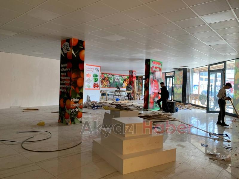 Akyazı'nın beklediği mağaza açılışa çok az kaldı