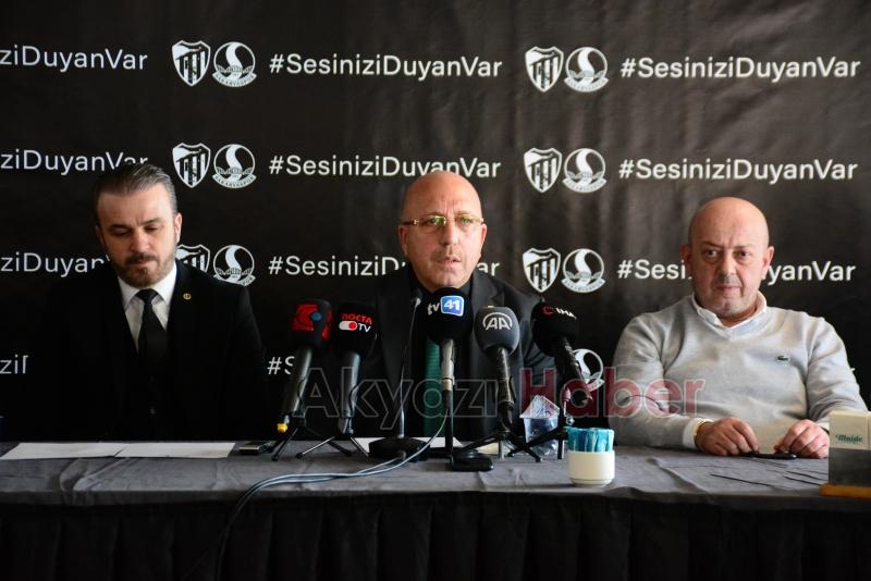 En iyi biz anlıyoruz  denilerek özel maçın tüm gelirleri depremzedelere bağışlanacak