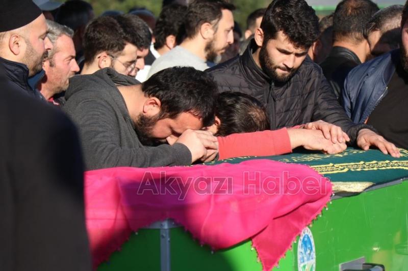 Kombi faciasında ölen 3 kişiye acı veda