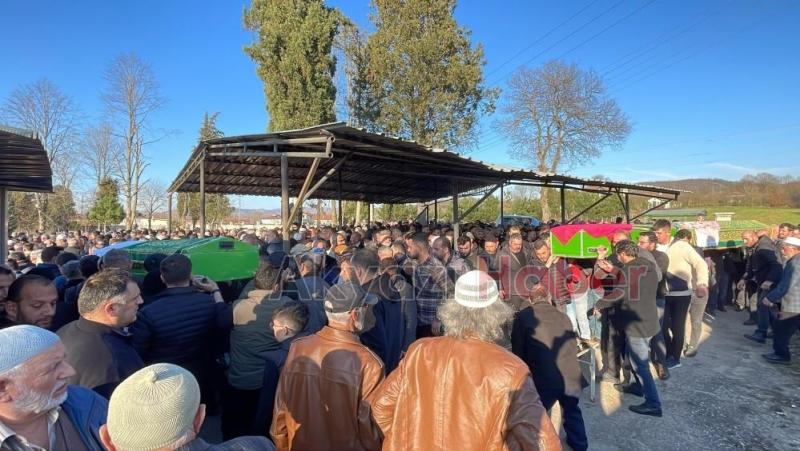 Kombi faciasında ölen 3 kişiye acı veda