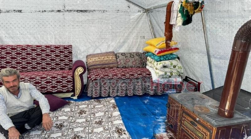 Sakaryaspor'dan depremzedelere çadır kent