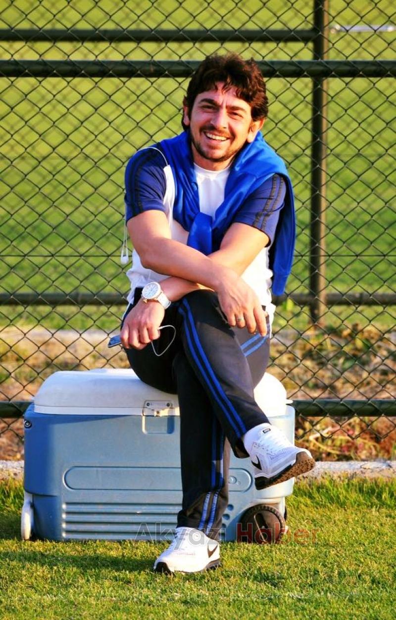 Sakaryaspor'un eski futbolcusu Taner Savut'tan acı haber