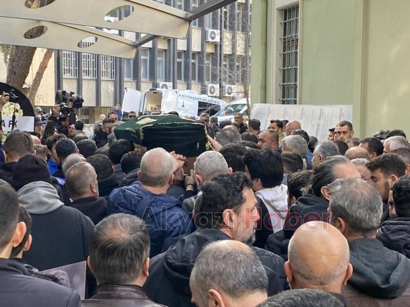 Sakaryaspor'un eski oyuncusu Taner Savut'a acı veda