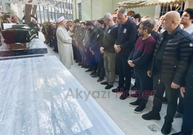 Sakaryaspor'un eski oyuncusu Taner Savut'a acı veda