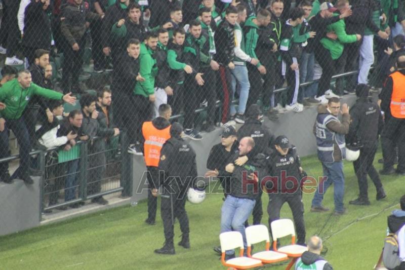 Sakaryaspor'dan olay çıkaran taraftarlara sert açıklama