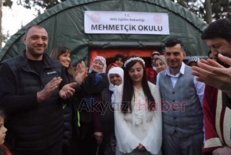 Çadır Kentte ilk nikah