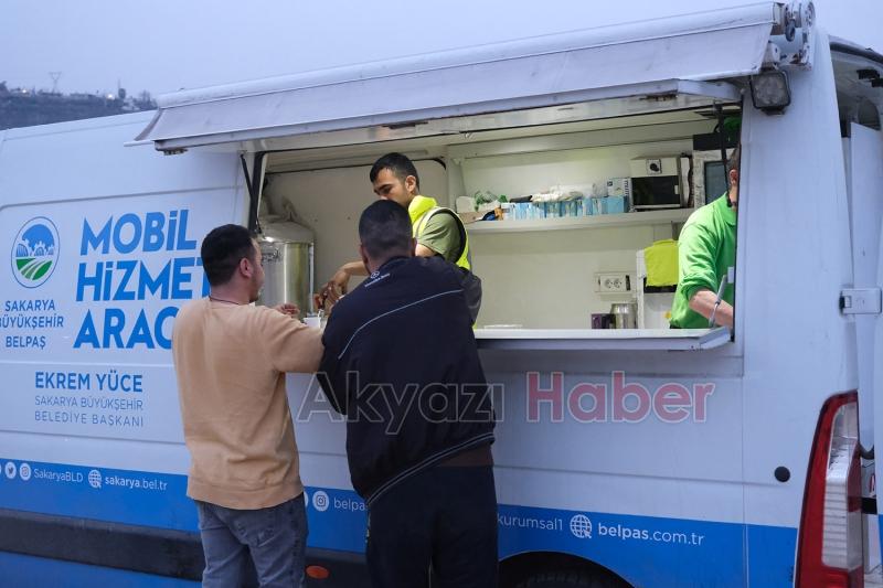 Büyükşehir aşevinden depremzedelere