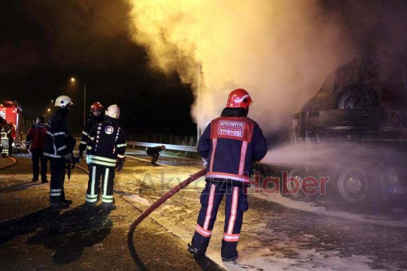 Deprem bölgesine iş makinesi götürüyordu, küle döndü