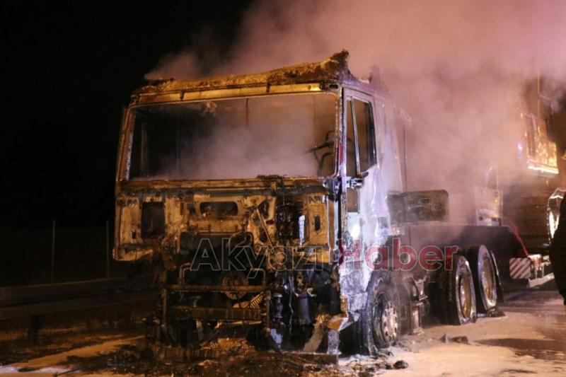Deprem bölgesine iş makinesi götürüyordu, küle döndü