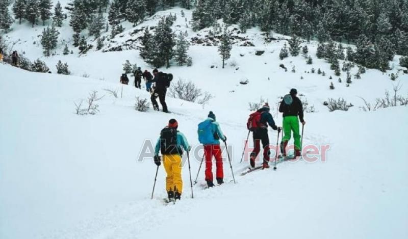 Sakaryalı kayak antrenörü çığ altında kalarak hayatını kaybetti