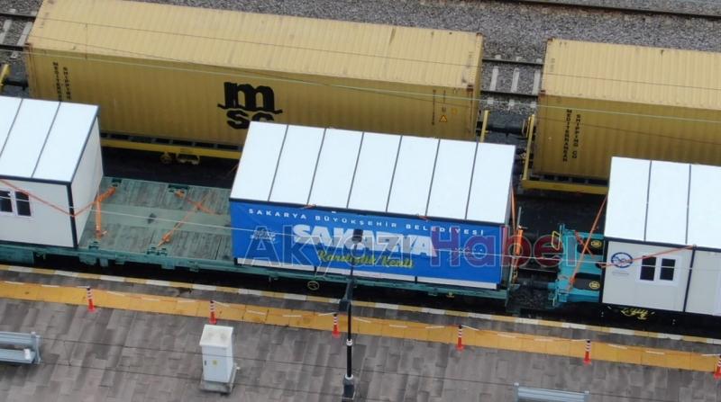 Büyükşehirin hazırladığı 250 konteyner deprem bölgesine gönderildi