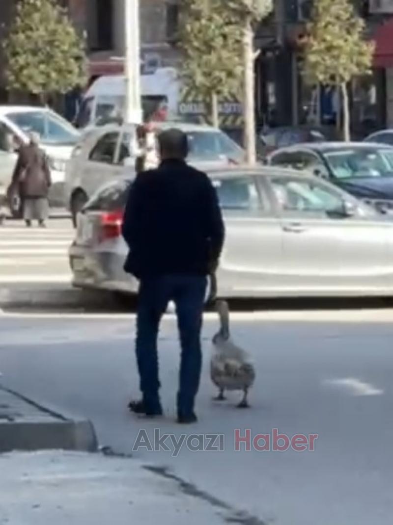 Kazı ile Çark Caddesi'nde yürüyüş yaptı