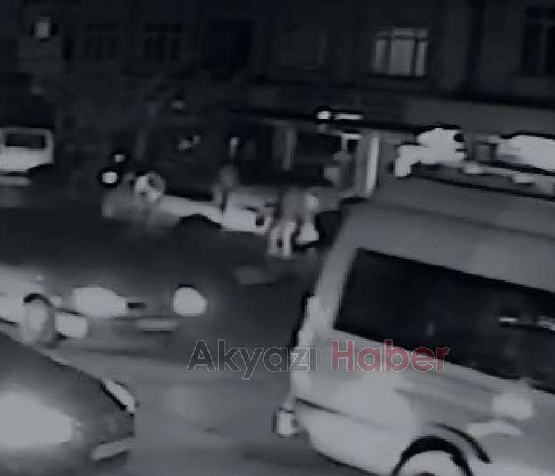 Akyazı'da kadının yaralandığı kaza anı kamerada