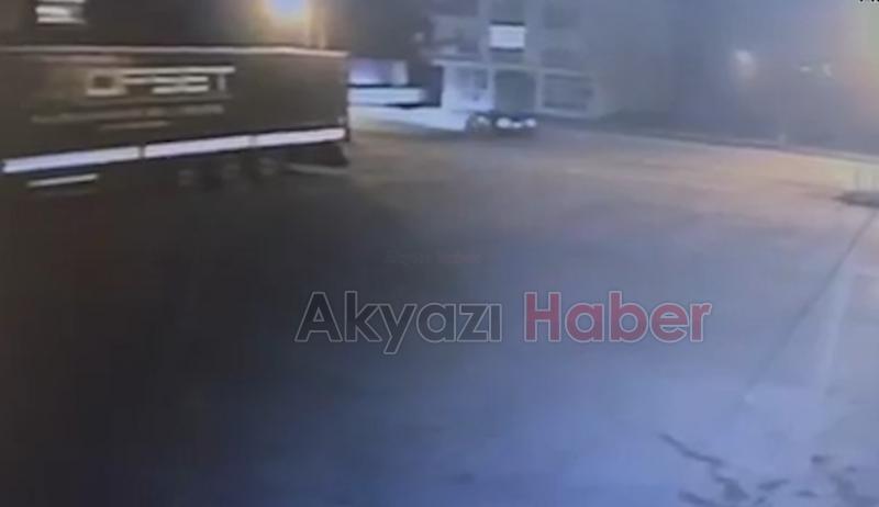 Otomobil ile motosiklet kafa kafaya böyle çarpıştı