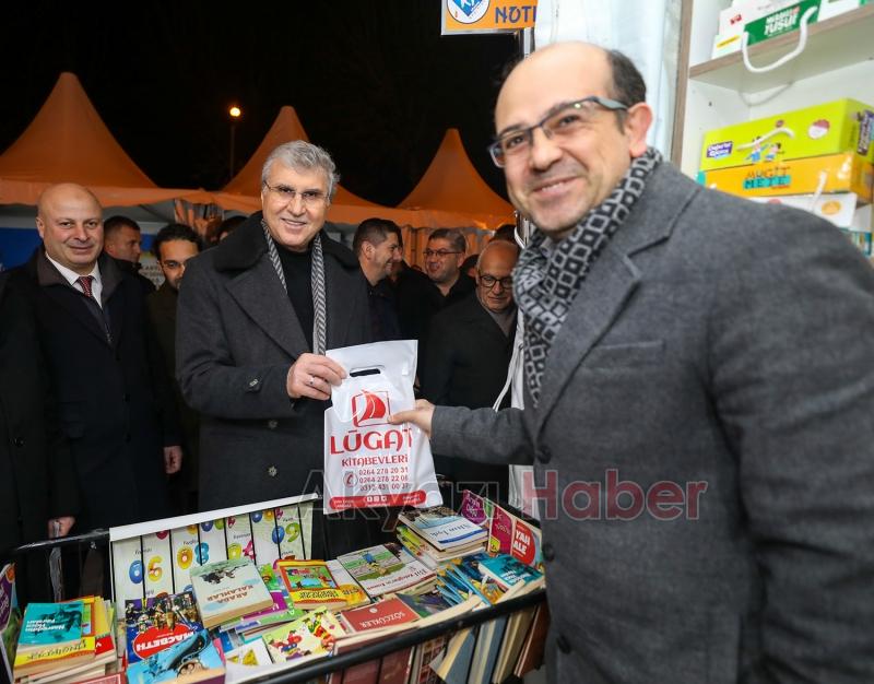 Ramazan Kitap Sokağı’nın açılışını yapıldı