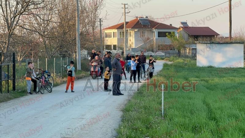 Askeri helikopter Akyazı'ya acil iniş yaptı