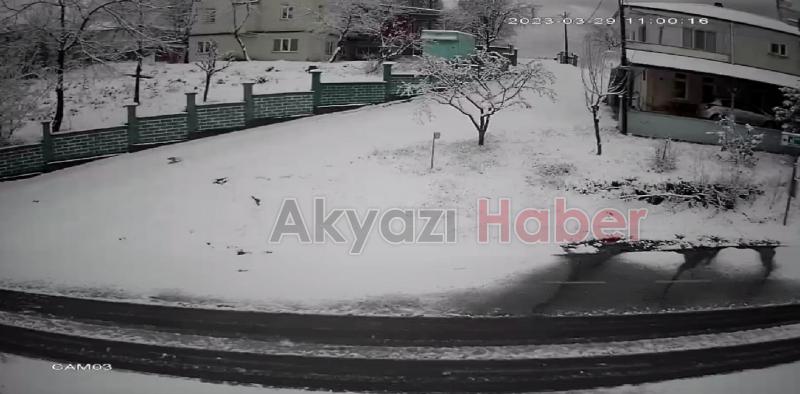 Keremali Yaylası'nda kar yağışı etkili oluyor