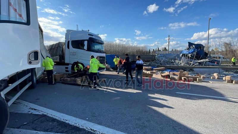 Otoyolu savaş alanına çeviren kaza