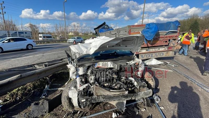 Otoyolu savaş alanına çeviren kaza