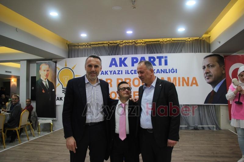 AK Parti Akyazı Teşkilatı iftarda bir araya geldi