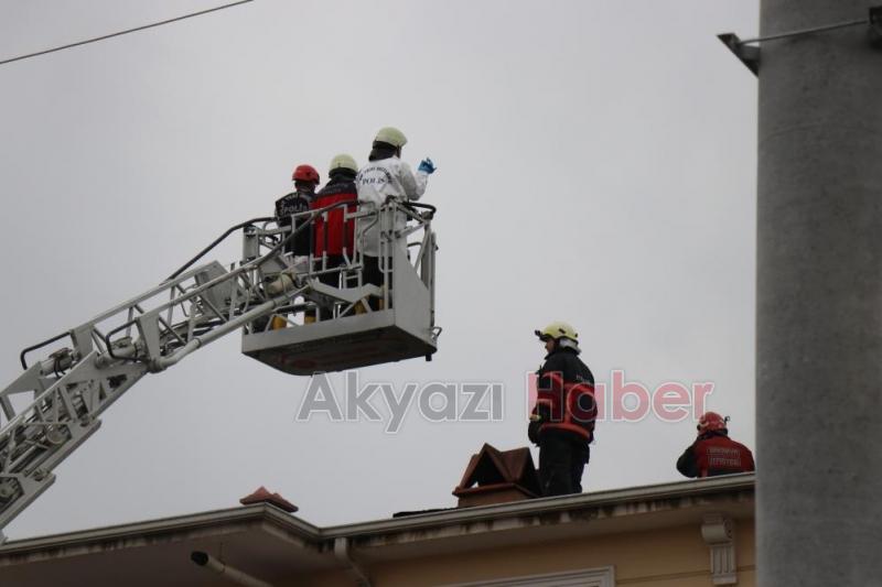 Alevlerin arasında kalan itfaiyeci öldü, arkadaşları gözyaşlarına boğuldu