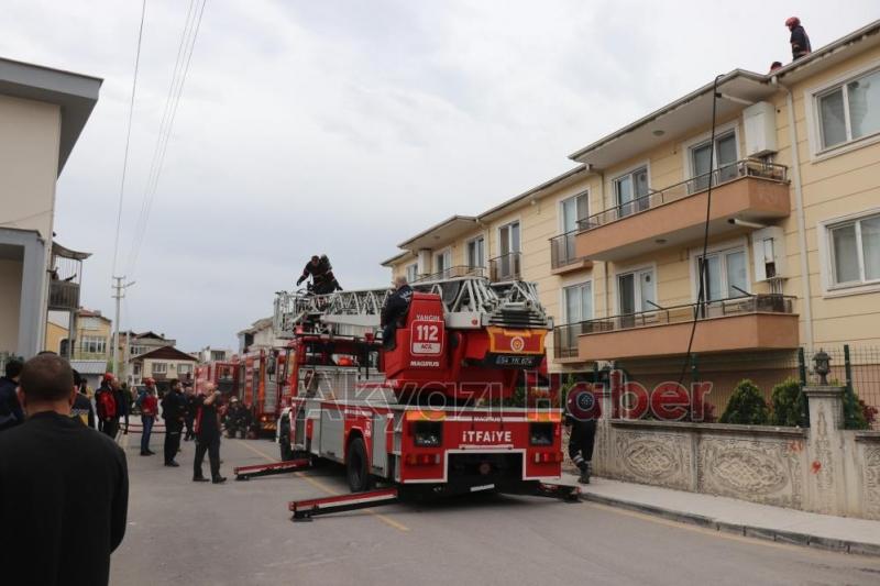Alevlerin arasında kalan itfaiyeci öldü, arkadaşları gözyaşlarına boğuldu