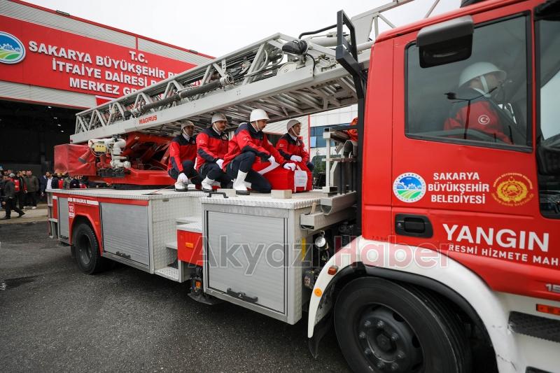 Yangına müdahalede hayatını kaybeden genç itfaiyeciye acı veda