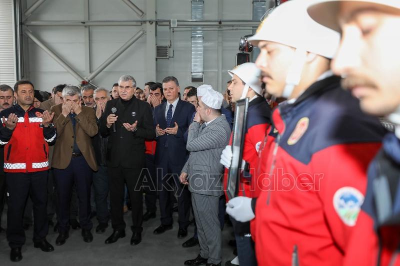 Yangına müdahalede hayatını kaybeden genç itfaiyeciye acı veda