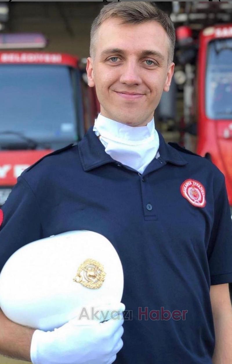 Yangına müdahalede hayatını kaybeden genç itfaiyeciye acı veda