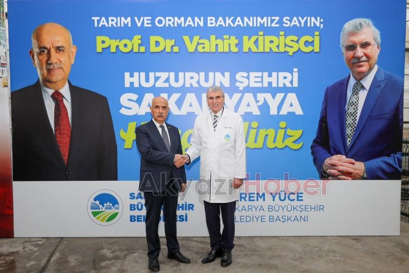 Yüce anlattı Bakan Kirişçi tam not verdi