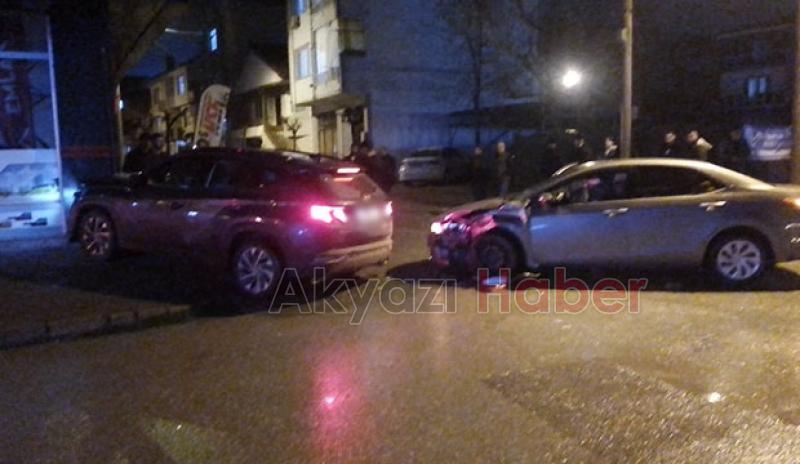 Kaza yapan otomobil az kalsın iş yerine giriyordu