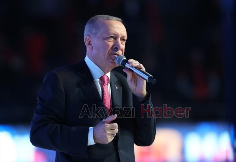 Cumhurbaşkanı Erdoğan'dan gençlere 'cep telefonu ve bilgisayar' müjdesi