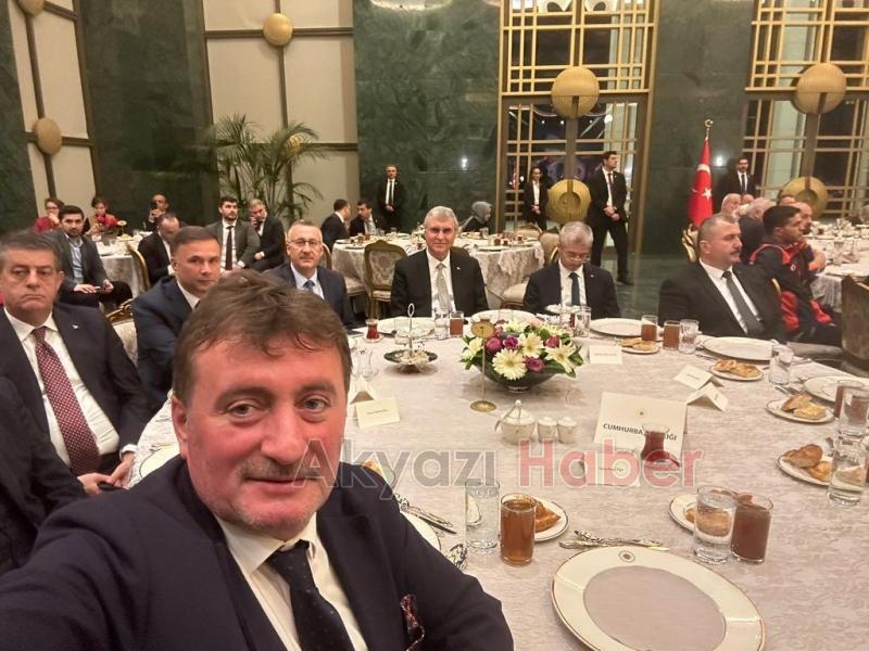 Cumhurbaşkanı, depremde görev yapanlarla iftarda buluştu