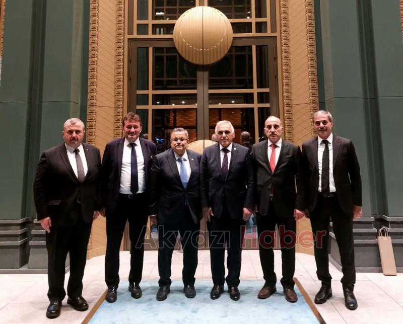 Cumhurbaşkanı, depremde görev yapanlarla iftarda buluştu