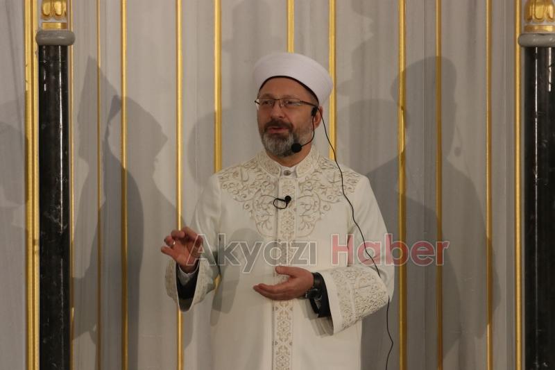 Sakarya’da bayram namazı kıldırdı