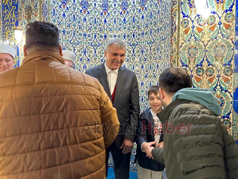 Başkan Yüce vatandaşlarla bayramlaştı