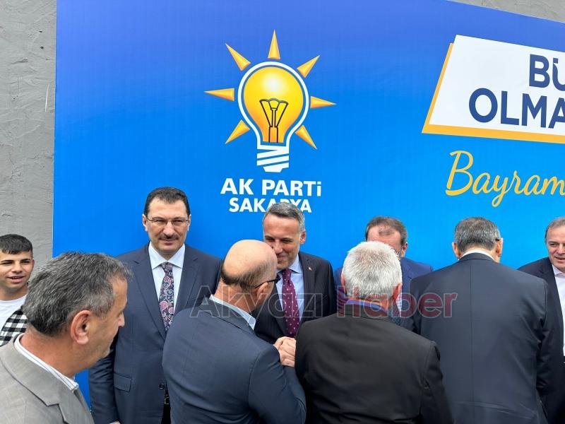 AK Parti Sakarya İl Teşkilatı bayramlaştı