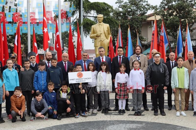 Akyazı'da 23 Nisan törenle kutlandı