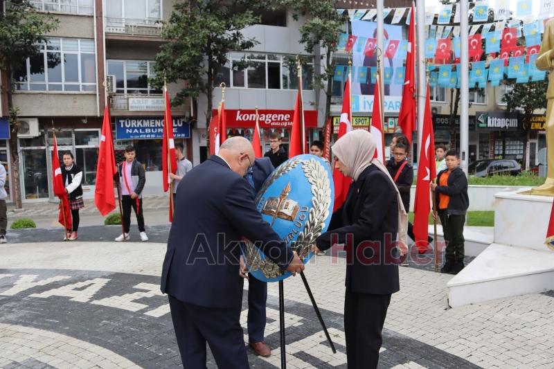 Akyazı'da 23 Nisan törenle kutlandı
