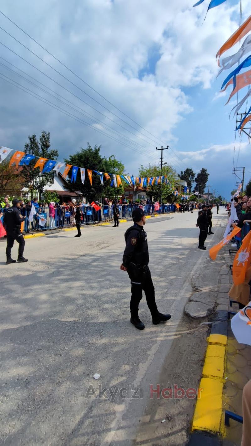 Recep Tayyip Erdoğan a Akyazı da Yoğun ilgi 