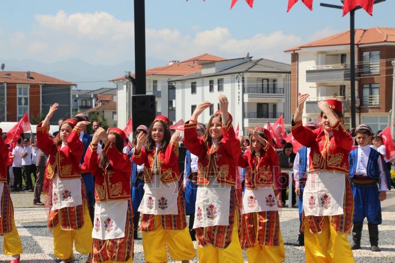 Akyazı'da 23 Nisan coşkuyla kutlandı