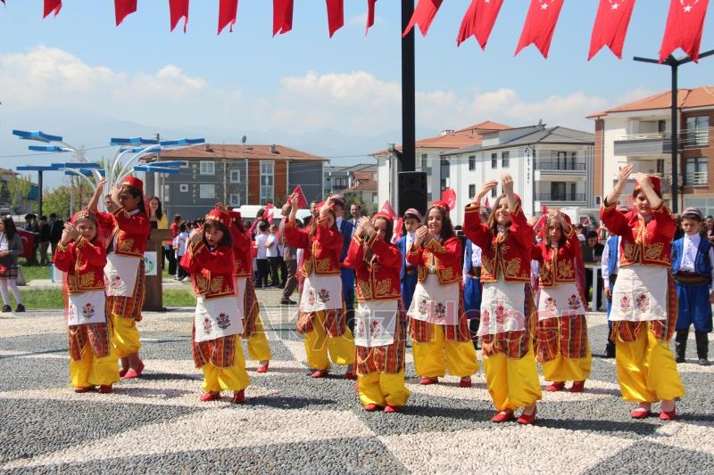 Akyazı'da 23 Nisan coşkuyla kutlandı